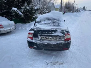 Lada Priora 2017 года выпуска, VIN XTA217020J0559254, госномер Р136РУ159. Модель двигателя 21116, номер 3774045. Мощность 87 л.с., объем 1.6 л. Кузов черный, механическая КПП, передний привод. Пробег более 150 тыс. км. Требуется ремонт кузова: коррозия, царапины, трещины на лобовом стекле…