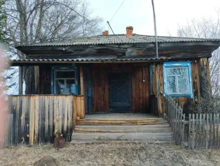 Здание лесничества 48.1 кв. м, участок 801 кв. м, Курганская область. Назначение: нежилое, здание-контора лесничества. Расположено по адресу: Курганская область, Шатровский муниципальный округ, село Самохвалово, улица Лесная, здание 14. Кадастровый номер здания: 45:20:000000:916. Земельный участок…