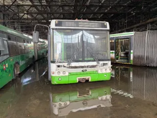 LiAZ 621321-0000010 2011 автобус городской ЛиАЗ 621321-0000010, 2011 года. Идентификационный номер (VIN) XTY621321B0000636 модель, № двигателя: MAND0836LOH5521428865062885 номер шасси (рамы) отсутствует кузов (кабина, прицеп) XTY621321B0000636 цвет кузова (кабины) белый, зеленый государственный…