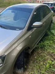 Volkswagen Polo 2016 года, VIN XW8ZZZ61ZGG035079, категория B/M1. Модель двигателя 052791, кузов XW8ZZZ61ZGG035079, бежевый цвет. Мощность 110 л.с. (81 кВт), объем двигателя 1598 см³, максимальная масса 1660 кг, масса без нагрузки 1185 кг. Автомобиль не на ходу, находится в залоге.