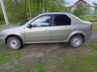 Renault SR 2010 года выпуска. VIN: X7LLSRB1HAH288673.