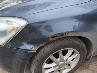Kia Ceed, 2009 года, 122 лс, 262067 км, АКПП, vin XWEFF522390006537, СТС, ПТС и два ключа (один из них сломан), залог — нет, пробег 262к, по кузову очень много косяков, вмятин сколов и царапин, ржавое и дырявое и еще помятое левое крыло, ремонтировали левую сторону после дтп сделали плохо краска…