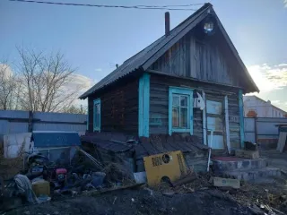 Здание-проходная 15,8 кв.м, земельный участок 1239 кв.м, Забайкальский край, р-н Балейский, г.Балей, ул. Советская, д. 57, кадастровый номер здания 75:03:290150:261, общая площадь 15,8 кв.м., назначение: нежилое. Кадастровый номер земельного участка 75:03:290150:274, общая площадь 1239 кв.м…