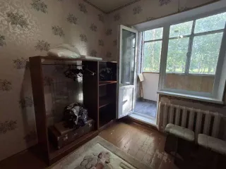 Доля квартиры 77.6 м² в Мурманской области, г. Апатиты, ул. Жемчужная, д. 8, кв. 27. Кадастровый номер: 51:14:0020702:1670.