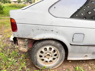 Bmw 3 serii 1996 BMW 3 serii, 1996 goda, 102 ls, 350000 km eshe Legkovoy avtomobil marki BMW 316, 1996 g.v., gosudarstvennyy registratsionnyy nomer: V758NR33, identifikatsionnyy nomer (VIN): WBACG110X0KD41942, pasport transportnogo sredstva: 77TE078186 ot 31.01.2002, svidetelstvo o registratsii…