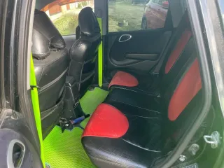 Honda Jazz 2004, состояние авто: требует ремонта. Легковой автомобиль, модель (марка): Honda Jazz, VIN: JHMGD18505S221200, год выпуска: 2004, техническое состояние: по ходовой части: замена шин, масел и жидкостей.