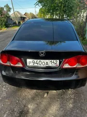Автомобиль   HONDA CIVIC  Год выпуска – 2008  VIN номер: NLAFD75308W073842. Ржавчина на порогах и на двери,  сломан бензобак, проржавела. Нет крышки об бензобака. Гремит ходовая часть.