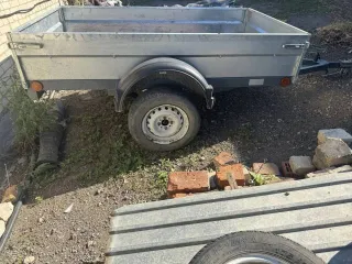 Прицеп Крепыш 821303 2024 года прицеп, марка: Крепыш 821303, модель: 821303, год изготовления: 2024, идентификационный номер: X8L821303P0282506