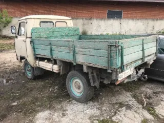 ВАЗ 2104 1988 г.в., г/н В216КТ54, VIN XTA210400J0178758, СТС и ключи в наличии, ПТС отсутствует. УАЗ 452Д 1985 г.в., г/н В611СС154, № шасси 342167, документы и ключи отсутствуют. Nissan Cefiro 1997 г.в., г/н Р107ВВ154, № кузова PA32351703, СТС и ключи в наличии. ВАЗ 21074 2007 г.в., г/н Е671ТМ96…