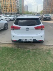 Kia Rio 2017, VIN: Z94CB51BBHR102739, 2017 года выпуска, гос номер: В583НС716, цвет белый. Состояние нормальное повреждение переднее крыло вмятина а остальное вроде все целое ..и на крыше оторвалась антенна и так чуть царапины есть на бампере. Машина находится по адресу: г. Москва, ул. Генерала…