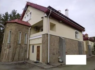 Дом 861,9 кв.м и участок 1785 кв.м, Свердловская область. Жилой дом, кадастровый номер 66:25:0701008:575, общая площадь 861,9 кв.м., 3 этажа, адрес объекта: Свердловская область, Сысертский район, деревня Большое Седельниково, ул. Родниковая, д. 12в и земельный участок, кадастровый номер…