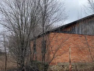 Земельный участок 849 кв.м и дом 79.2 кв.м, Тульская область, Плавский муниципальный район, г. Плавск, ул. Заводская, д. 19. Год ввода в эксплуатацию: 1959. Вид ограничений и обременений: Не зарегистрировано. Общая площадь: 928.2 кв.м. Кадастровые номера: 71:17:030101:573, 71:17:030103:1178. Общие…