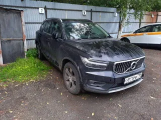 Volvo XC40 2019 года выпуска, VIN YV1XZ72ACK2155361