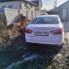 Легковой автомобиль LADA VESTA, 2018 г.в., белый цвет. VIN: XTAGFLA10JY186990, ПТС: 9900 762091, госномер: В127АТ164. Производитель: ПАО "АВТОВАЗ" Россия. Модель двигателя: 211129, тип: бензиновый/газовый, номер: 3865779, мощность: 106 л.с. (78 кВт), объем: 1596 см³. Кузов: XTAGFLA10JY186990…