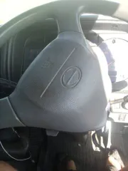 Hino Ranger 1994 года выпуска, грузовой рефрижератор. Номер шасси (рамы) FC3WEA10230. Цвет кузова белый, зеленый, красный. Тип двигателя дизельный, мощность 200 л.с., объем 6010 куб.см. Паспорт транспортного средства 27 НА 609966 выдан 25.01.2014 г. Государственный регистрационный знак М595ХУ27.