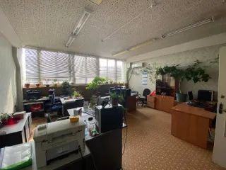 Помещение 105.7 кв. м, Московская область. Площадь 105,70 кв. м, номера на поэтажном плане: этаж 3, пом. 17, 26, 27, 54, 55. Адрес: Московская область, р-н Люберецкий, г Люберцы, пр-кт Октябрьский, д 211. Вход в объект аренды из помещения почтамта, при использовании помещения необходимо учитывать…