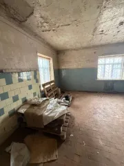 Здание 238,2 кв.м. и земельный участок 1048+/-11 кв.м. в Брянской обл. Земельный участок площадь 1048 +/- l l кв.м., адрес (местонахождение): Россия, Брянская область, Дубровский р-н, рп Дубровка, ул. Сельхозтехника, вид права: собственность, кадастровый номер: 32:05:0110506:104. Залог в пользу…