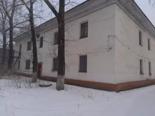 Недвижимое имущество, состоящее из: Земельного участка с кадастровым номером 19:02:010533:1446, площадью 690,0 кв.м., расположенного по адресу: Российская Федерация, Республика Хакасия,  г. Черногорск, Улица Дзержинского, 5. Категория земель: земли населенных пунктов, виды разрешенного…
