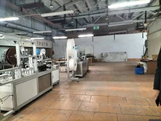 Линия по производству одноразовых медицинских масок ZY-K1, 2020 год. Модель ZY-K1 Automatics. Технические характеристики: напряжение 220 V, мощность 1.0 kW, рабочее давление 0.6 MPa, ультразвуковая частота 20 kHz, производительность 100–120 шт./мин, габаритные размеры 690035502000 мм, размер…