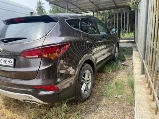 Hyundai Santa Fe 2017, 171 лс, полный привод, АКПП. Автомобиль легковой, марка: HYUNDAI, модель: SANTA FE, VIN: XWEST81CDH0001258, гос. рег. номер: С720НК45, год изготовления: 2017.