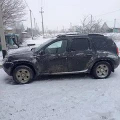 Renault Duster 2012 года, черный, пробег 404562 км, Волгоградская область, Суровикино. VIN X7LHSRH8547874325. Состояние неудовлетворительное, не на ходу, требуется капитальный ремонт двигателя.