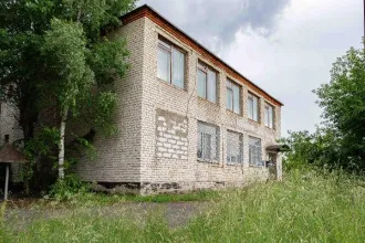 Лот №1: Здание, кадастровый номер: 48:09:1160104:5; Здание, кадастровый номер: 48:09:1160104:4; Здание, кадастровый номер: 48:09:1160104:6; Земельный участок, площадь 15 131 +/- 86 кв.м., кадастровый номер: 48:09:1160104:3, расположенные по адресу: Липецкая область, м.о. Измалковский, д. Ясенок…