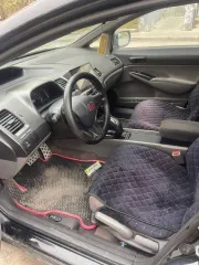 Седан Honda Civic 2007 года, черный цвет. VIN: JHMFD16207S211371, ПТС: 47 ТР 447388, госномер: Н852СВ73. Двигатель: бензиновый R18A1, номер: 2025691, мощность 140 л.с. (103 кВт), объем 1799 куб.см. Кузов №: JHMFD16207S211371, экологический класс 4. Максимальная масса 1700 кг, масса без нагрузки…
