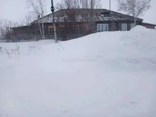 1/4 Доли квартиры и земельного участка, жилой дом 91.5 м², Алтайский край. 1/4 доля квартиры и 1/4 доля земельного участка в Алтайском крае, еще 1/4 доля квартиры и 1/4 доля земельного участка в Алтайском крае, еще жилой дом, площадь 91.5 кв.м., назначение: жилое, адрес (местонахождение): Россия…