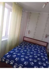 Квартира 47.7 кв.м, 3 комн., Оренбургская область, г. Новотроицк, ул. Уральская, д 7, кв. 13. Кадастровый номер: 56:42:0404001:1199. Здание: панель. 1980 года постройки. Этаж, этажность: 5, макс. этажность: 5. Площадь общая 47,7 кв. м. В залоге у ПАО "Sberbank".