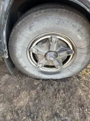 грузовой бортовой автомобиль КАМАЗ 53212, 1993 г.в., г/н Е728МХ161, VIN XTC532120P1044569, в рабочем состоянии, кабина целая – без повреждений, без механических повреждений, имеются небольшие следы коррозии,  должник Горашко Н.В., (Поручение ТУ Росимущества в РО от 28.04.2025 № 61-605-У). Адрес…
