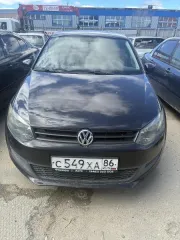 Volkswagen Polo, 2011 автомобиль марки "Volkswagen Polo", г/з С549ХА86, VIN WVWZZZ6RZBY193774, 2011 г/в, черного цвета. ТС обременено залогом, который остается на имуществе, согласно ГК РФ (покупатель оплачивает залог самостоятельно). ТС имеет ограничения ФССП на регистрационные действия (ключи и…