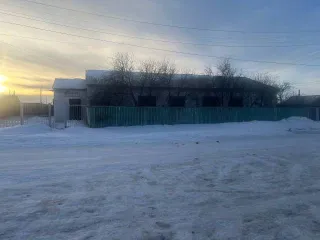 Здание 196,9 кв.м и земельный участок 804 кв.м, Забайкальский край. Нежилое здание, площадью 196,9 кв.м, с кадастровым номером 75:15:100121:314, расположенное на земельном участке площадью 804 кв.м, с кадастровым номером 75:15:100121:20; адрес: Российская Федерация, Забайкальский край, р-н…