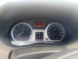 Lada Largus KS0Y5L, 2014 г.в., VIN: XTAKS0Y5LE0823868, гос. номер У697ЕО750, мощность двигателя 104 л.с. (77 кВт), объем 1598 см³, цвет: серый светлый, ПТС: 63НУ514419, СТС: 50 21 № 717419. Трещина на переднем бампере, коррозия на заднем правом крыле, царапина на переднем правом крыле, трещина на…