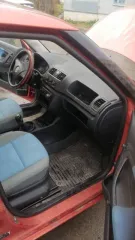 Skoda Fabia, 2007 года, 69 лс, 214000 км, МКПП, красно-коричневый, VIN TMBAH15J483042749, пробег 213171 км, бензин, объем 1198 куб.см, местонахождение: г. Вологда, ул. Воркутинская, д. 16Г (парковка у дома), ржавчина и потертости по кузову, пробег 213174.