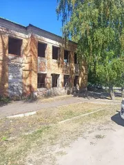 Продается земельный участок площадью 1782,0 кв.м, кадастровый номер: 64:41:410382:3, с расположенным на нем объектом недвижимого имущества - здание ЛЦГСЭН площадью 498,8 кв.м, кадастровый номер 64:41:410382:36, по адресу: Саратовская область, г. Балашов, ул. Софинского, д. 16. Материалы наружных…