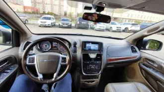 Chrysler Voyager Limited, 2011 года, 283 лс, 246070 км, легковой автомобиль, марка: Chrysler Grand, модель: Voyager Limited, год изготовления: 2011 г.в., цвет: Белый, VIN: 2A4PS6DG3BR785622, ПТС: 77УР925157, г/н: М497КА977, разрешенная максимальная масса: 2690, масса без нагрузки: 2215, вид…