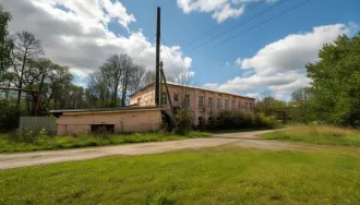 Недвижимость в с. Гагаринская Новоселка, 2071,1 кв. м, Ярославская область. Имущество, расположенное по адресу: Ярославская область, р-н Переславский, с/о Глебовский, с. Гагаринская Новоселка, ул. Садовая, с земельным участком, в составе: психоневрологический институт, КН 76:11:010101:917, неж., 2…