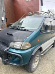 Автомобиль Mitsubishi Delica, 1990 года выпуска, цвет – зеленый, государственный номер А810РС41, номер кузова (прицепа) PE8W0114479, номер двигателя CD6899, мощность двигателя – 125 л.с, объем двигателя – 2476 куб. см. Автомобиль Mitsubishi Delica, 1990 года выпуска, цвет – зеленый, государственный…