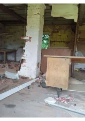 Земельный участок площадью 1001 кв.м и здание 36 кв.м в Ленинградской области. Участок, категория земель: земли населенных пунктов, расположен по адресу: Ленинградская область, Лужский район, поселок Осьмино, улица Гурьева, дом 78а, кадастр: 47:29:0907002:87. Здание жилое, одноэтажное, расположено…