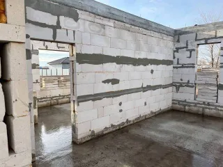 Два дома 154,1 кв.м и участки в Самарской области. Жилой дом, назначение – жилое, общей площадью 154,1 кв. м., расположенный по адресу: Самарская область, муниципальный район Волжский, сельское поселение Черноречье, село Черноречье, улица Овражная, дом 194, с кадастровым номером…