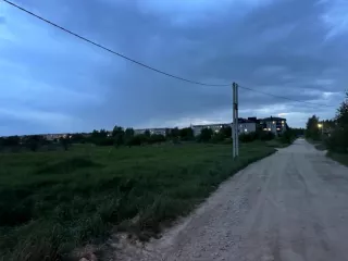 Земельный участок, кадастровый номер 40:07:110319:270. Адрес местоположения установлен относительно ориентира, расположенного в границах участка. Почтовый адрес ориентира: Калужская область, р-н Жуковский, г. Жуков, ул. Ленина. Площадь уточненная 975 кв. м. Категория земель земли населенных…