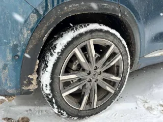 Geely Monjaro 2023 легковой автомобиль, марка: Geely, модель: Monjaro, год изготовления: 2023, цвет: синий, VIN: LB37852D4PS140044, г/н: С171РМ716. Имущество находится в залоге у ПАО "Сбербанк". Ознакомление с имуществом и документами проходит по адресу: РТ, г. Набережные Челны, пр. Мира, 24Ж офис…