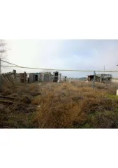 1/4 доли дома и участка, Саратовская обл., Новоалександровка: 1/4 доля дома и 1/4 доля земельного участка в Саратовской обл., еще 1/4 доля дома и 1/4 доля земельного участка в Саратовской обл., еще 1/4 доля в праве на жилое здание, площадь: 101,6 кв.м., кадастровый номер: 64:01:060202:81, и 1/4…