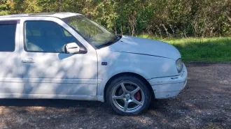 Volkswagen Golf 1993 автомобиль марки Фольксваген модель Гольф 1993 г.в. VIN-номер WVWZZZ1HZPW062098 ознакомление с имуществом производится по адресу: Краснодарский край, Белореченский район, Первомайское сельское поселение, посёлок Комсомольский, Яровая улица, 79, с момента публикации сообщения о…
