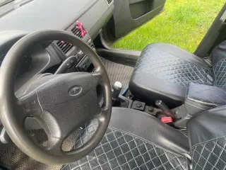 Lada Priora 2011 Lada Priora, 2011 года, 97,9 лс, 100000 км LADA 217230 LADA PRIORA 2011 г.в., VIN XTA217230B0180779.