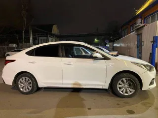 Хендай Солярис 2018 года, 99,6 л.с., пробег 300000 км, автоматическая коробка передач. VIN: Z94K241BBKR110316, госномер: С493ВХ550. Модель двигателя: G4LC, номер двигателя: JD056893.