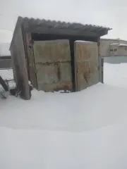 Доли жилого дома и земельных участков, Алтайский край 6/65 доля дома и 1/5 доля земельного участка в Алтайском крае еще 6/65 доля дома и 1/5 доля земельного участка в Алтайском крае еще 6/65 доля в здании, площадь 93.9 кв.м., назначение: Жилое, адрес (местонахождение): Россия, Алтайский край, р-н…