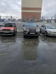 LEXUS GX460, 2014 г.в., VIN - JTJJM7FX605088669, рег. № М272СУ65. Автомобиль находится в г. Южно-Сахалинск, ул. Пуркаева д. 51