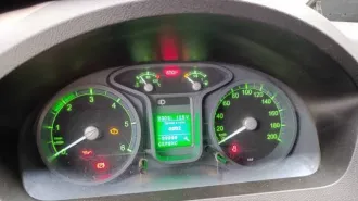 ГАЗ-A22R35 грузовой с бортовой платформой, 2019 года, VIN X96A22R35K2753569, гос. номер Р915НЕ142, кузов № A22R22K0102076, цвет белый, мощность двигателя 106,8 л.с., тип двигателя бензиновый, рабочий объем двигателя 2690 куб.см., с комплектом запасных колес, бывший в употреблении