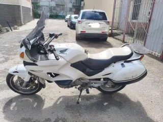 Honda NT650V, 2000. Мотоцикл HONDA NT650V, 2000 года, марка: HONDA NT650V, год изготовления: 2000, VIN: VTMRC47A0YE323117, мощность двигателя, л. с. (кВт): 27 (18.85). Пробег уточнять при осмотре.